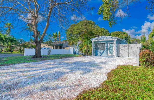 1617 NW 5th Avenue photos photos