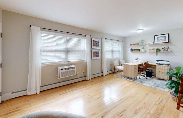 Metro Park Station Apartments Gallery 1