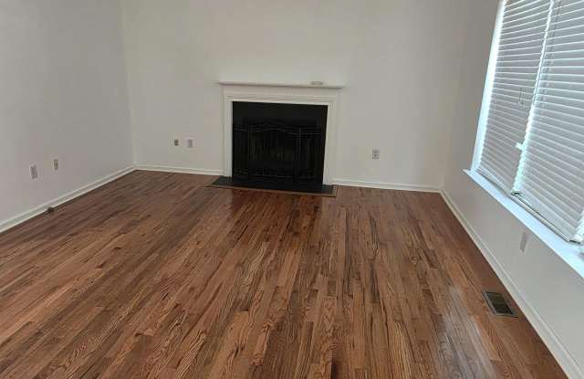 1027 Dorset Drive Gallery 4