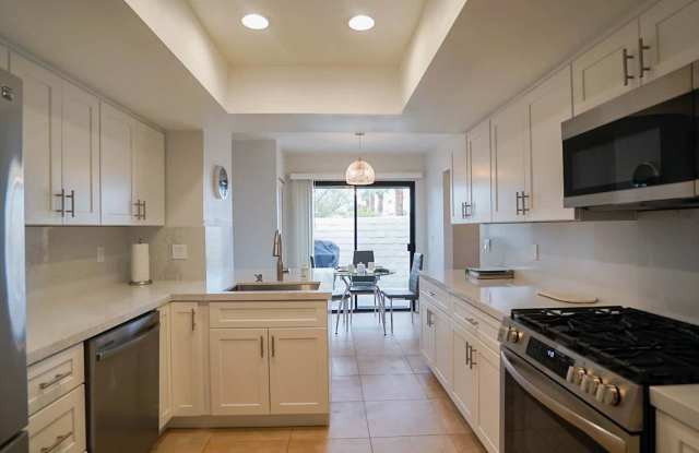 Furnished 3BR Golf Community Condo in Cathedral City, Monthly Gallery 3