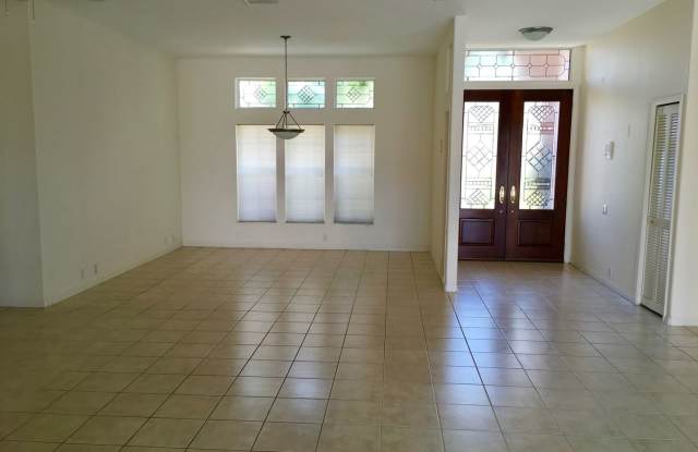 4737 Royal Palm Cir NE Gallery 4