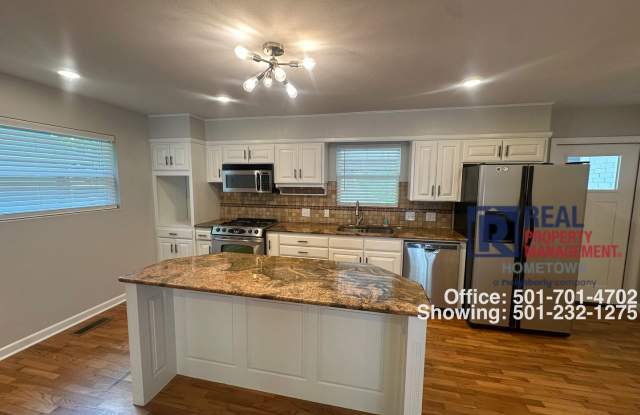 For Rent: 300 West Mountain View Gallery 4