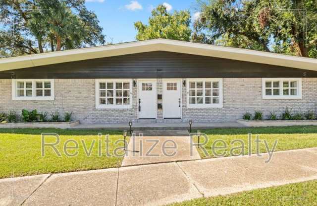 310 Regina Avenue Gallery 3