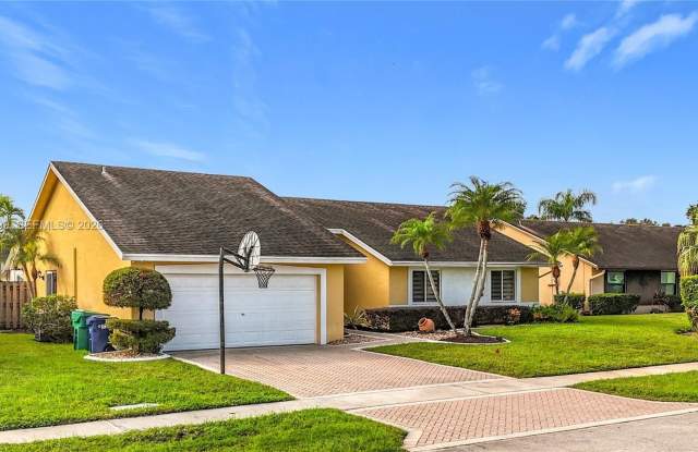 8060 NW 51st Ct photos photos