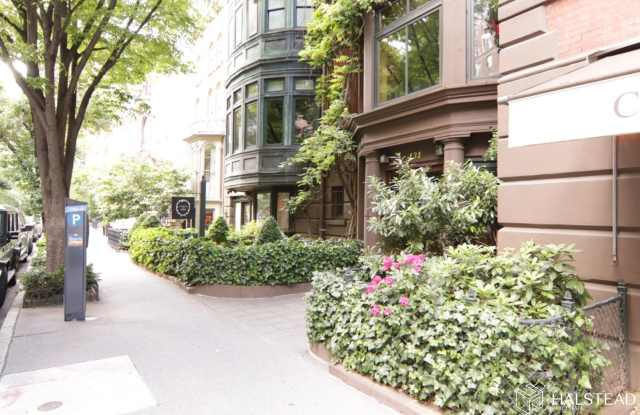 131 East 70th Street Gallery 2