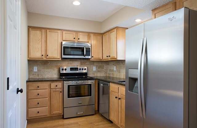 301 Summit Ridge Dr Gallery 3