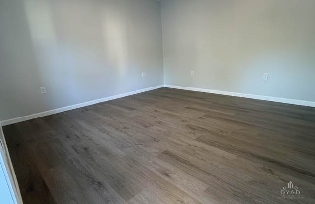 412 N Connell Avenue Gallery 4