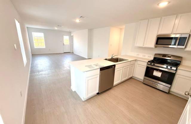 **MOVE IN SPECIAL**Brand-New 4-Bedroom Home with Upstairs Loft & Fenced Backyard! Gallery 4