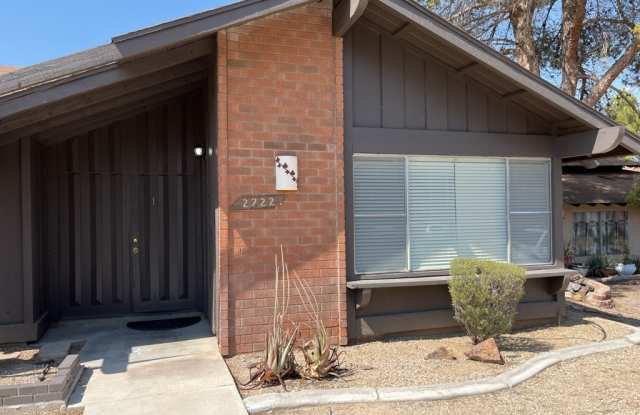 2722 Kline Circle - 2722 Kline Circle, Winchester, NV 89121