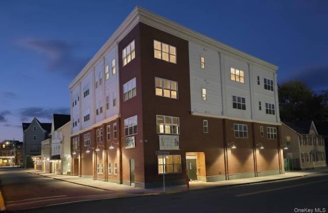 122 Greenwich Avenue unit: 201 photos photos