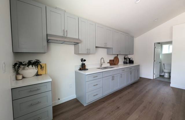 8310 Greenleaf Avenue Gallery 2