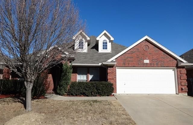 2817 White Rock Drive - 2817 White Rock Drive, Fort Worth, TX 76131
