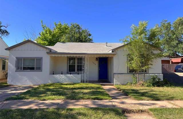 Spacious 3-bedroom 1 bath home photos photos