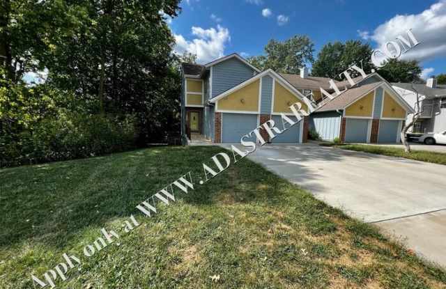 3504 Northeast Independence Avenue Gallery 2