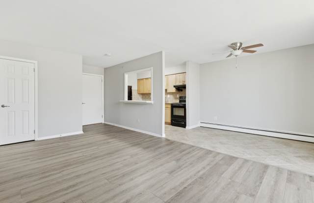 450 Green Apartments Gallery 3