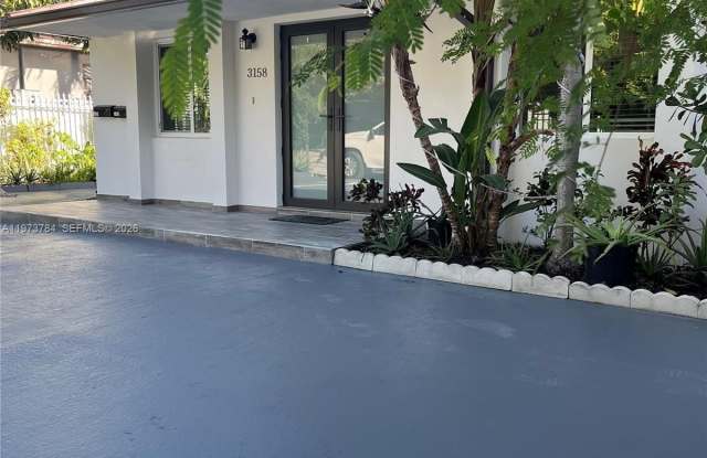 3156 SW 16th St photos photos