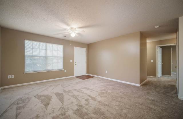 Single Level Villas****** Rent $965/month*********Hartselle Gallery 4