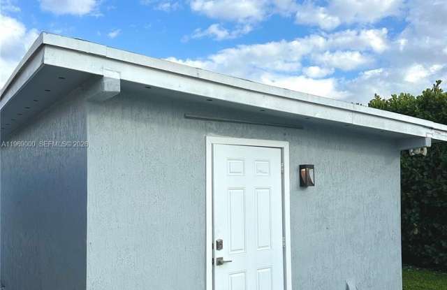 1960 W 63rd St photos photos