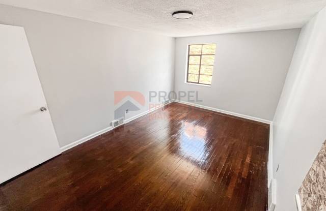 19440 Hartwell Street Gallery 3