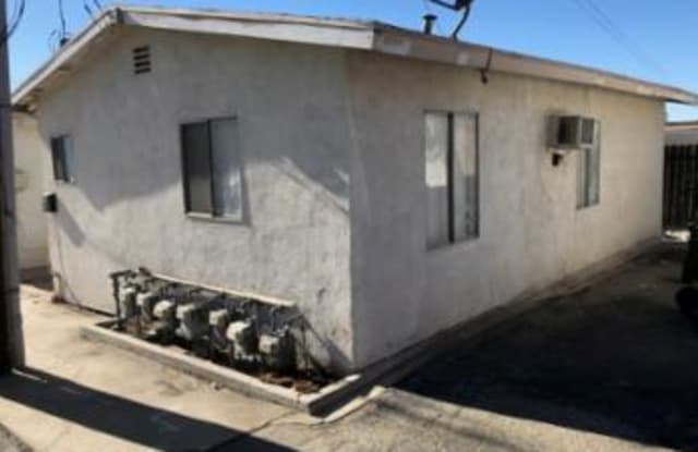 216 1/2 W Carroll - 216 1/2 W Carroll Ave, Glendora, CA 91741