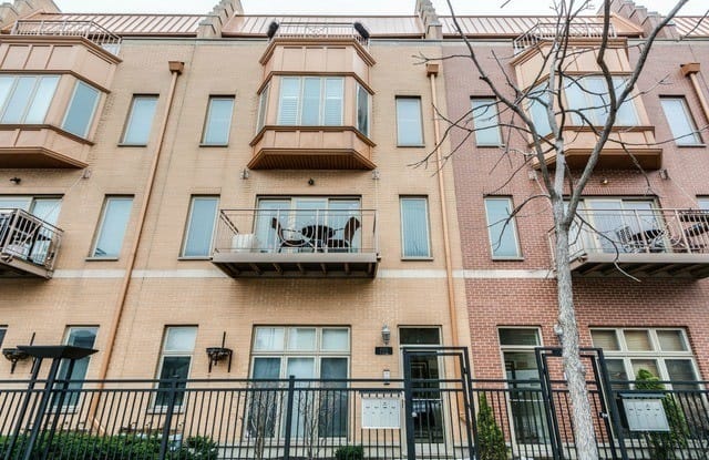 1915 S State Street - 1915 South State Street, Chicago, IL 60616