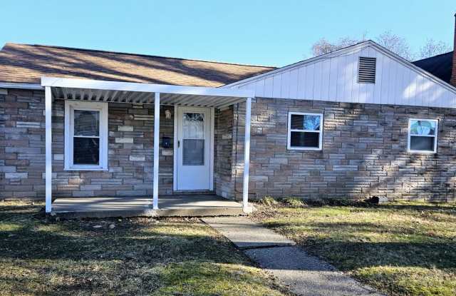 Most Utilities Paid! Single Story Cottage House in Vienna! photos photos