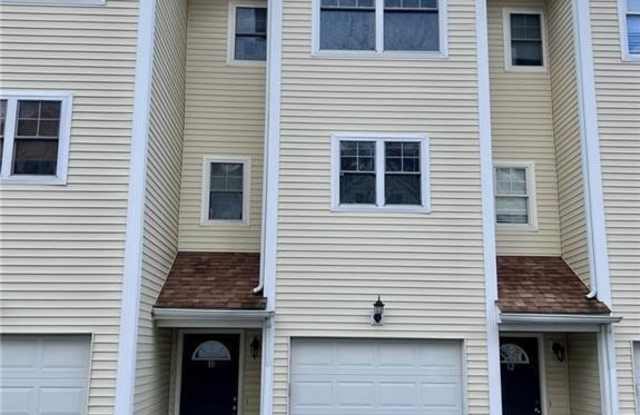 527 W Thames Street unit: 10 photos photos