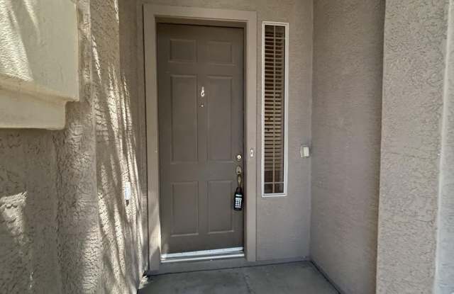 1240 E BAYLOR Court Gallery 2
