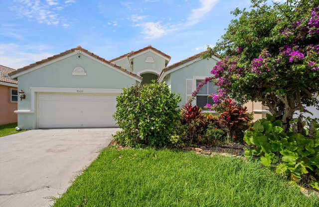 9520 Lago Drive photos photos