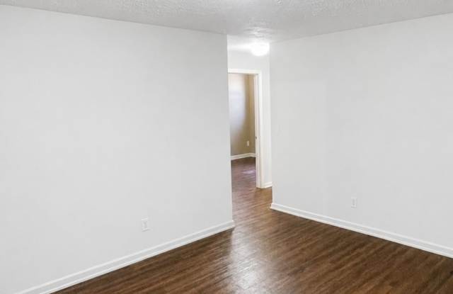 1196 West 30th Street Gallery 3