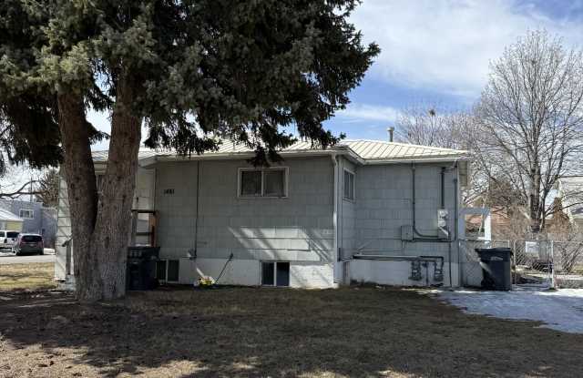 1480 Calkins Avenue - 2 photos photos