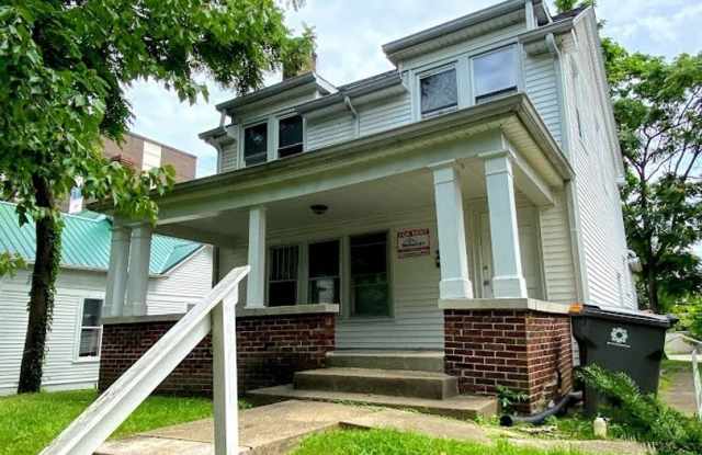 *2028* 4 Bed House!! Great Spot!! Gallery 3