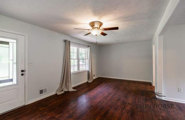 1190 Arrowhead Road Gallery 3