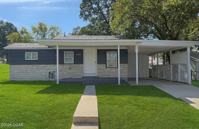 2336 Vandalia photos photos
