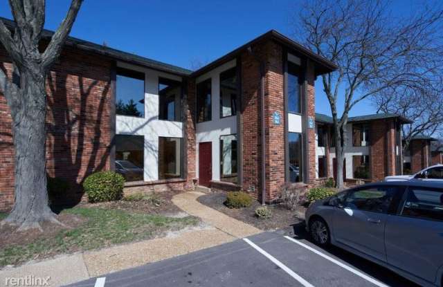 215 Clarkson Executive Park 215 - 215 Clarkson Executive Park, Ellisville, MO 63011