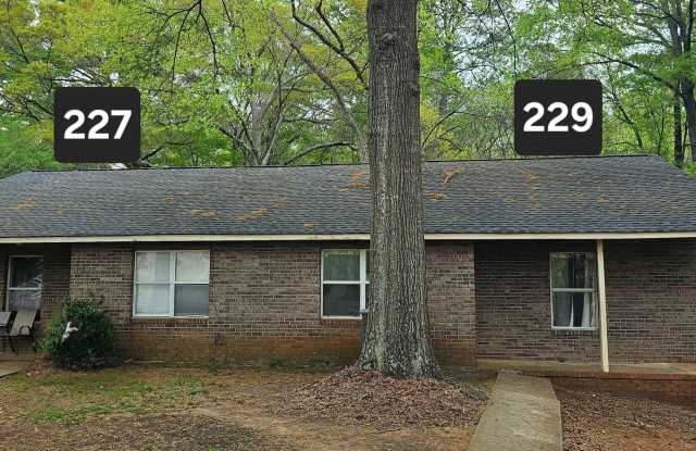 2 bedroom/1 bath duplex in Pike Co photos photos