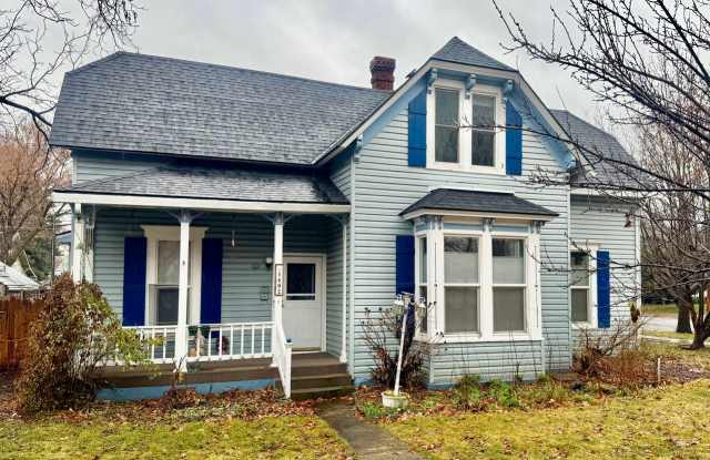 1402 O Ave - 1402 O Avenue, La Grande, OR 97850