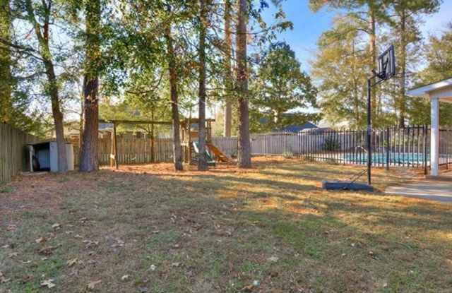 5 bedroom, 3.5 bathroom home with pool in Evans, GA photos photos