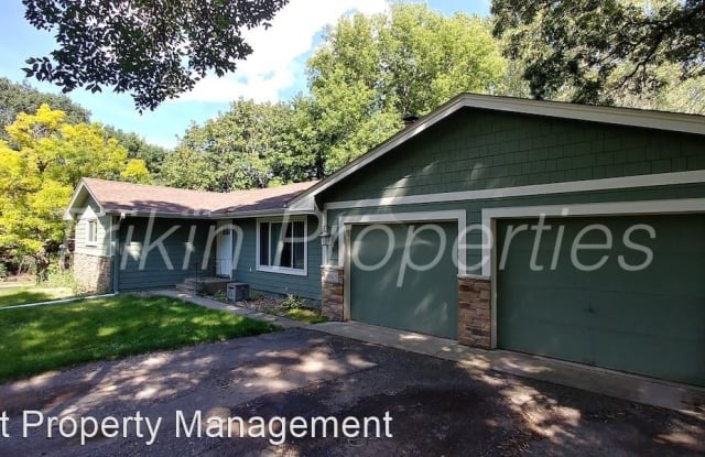 15017 Oakland Avenue - 15017 Oakland Avenue, Burnsville, MN 55306
