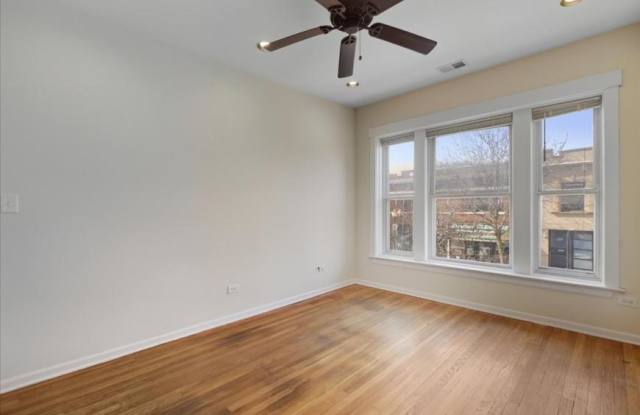 4641 North Rockwell photos photos