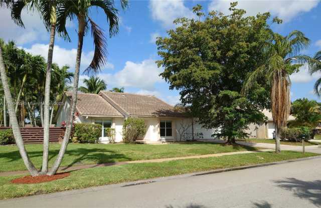 21367 Chinaberry Dr photos photos