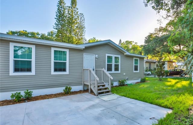 417 8th Avenue Northeast - 417 8th Ave Northeast, Largo, FL 33770