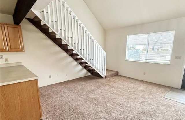 814 WHITE OAK Drive Gallery 2