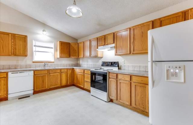 Spacious 4 Bedroom Gallery 1