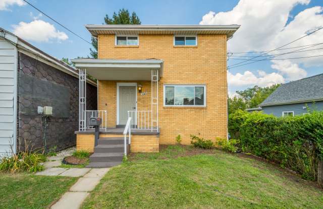 AVAILABLE AUGUST 1ST!! CHECK OUT THIS GORGEOUS 3 BEDROOM! photos photos AVAILABLE AUGUST 1ST!! CHECK OUT THIS GORGEOUS 3 BEDROOM! photos photos