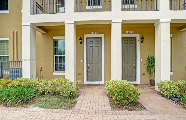 1401 SW 147th Ter photos photos