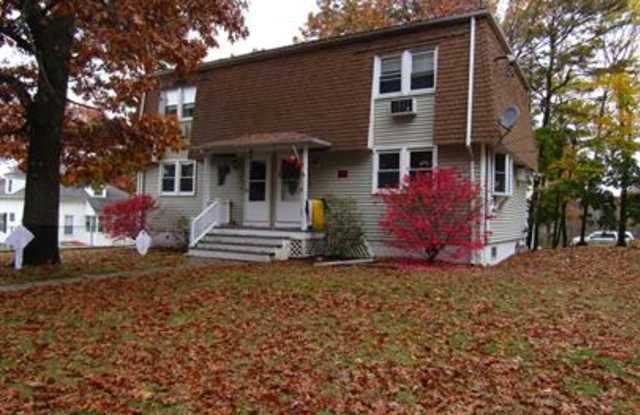 4 Paul Drive - 4 - 4 Paul Drive, Worcester County, MA 01504 4 Paul Drive - 4 - 4 Paul Drive, Worcester County, MA 01504