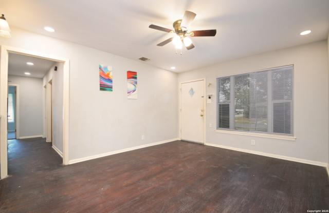 403 PILGRIM DR Gallery 3