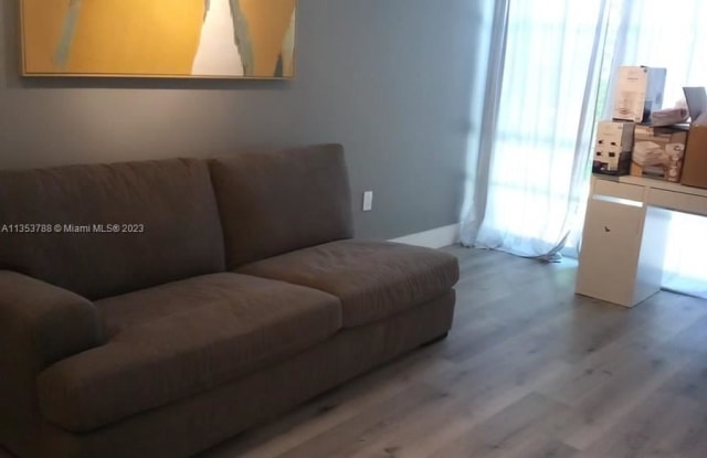 17620 Atlantic Blvd Apt 210 - 17620 Atlantic Boulevard, Sunny Isles Beach, FL 33160