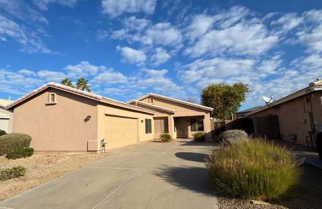 Cozy 3 Bed 2 Bath with Enclosed Den! - 9450 West Quail Avenue, Peoria, AZ 85382 Cozy 3 Bed 2 Bath with Enclosed Den! - 9450 West Quail Avenue, Peoria, AZ 85382